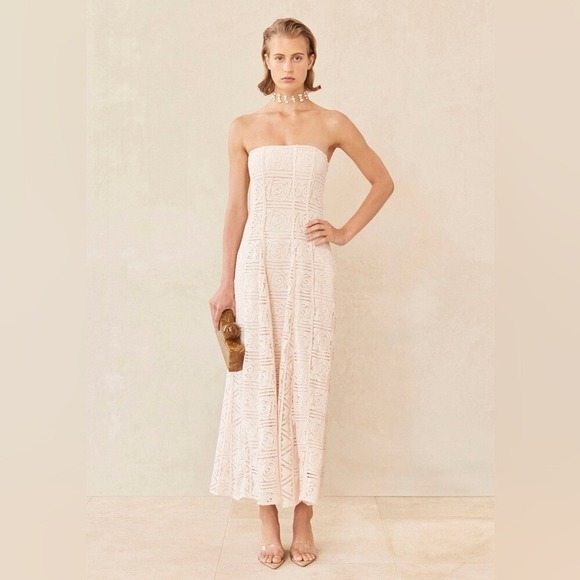 cult gaia Dresses & Skirts - Cult Gaia Solia Floral Lace Maxi Dress In Gardenia
